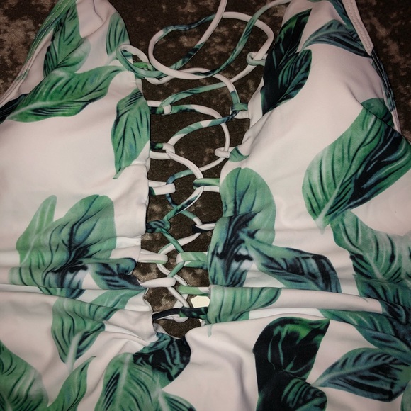 So sexy lace up one piece swim suit - Picture 2 of 4